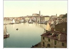 Una veduta di Pirano dal mare  quale appariva in una cartolina del XIX sec